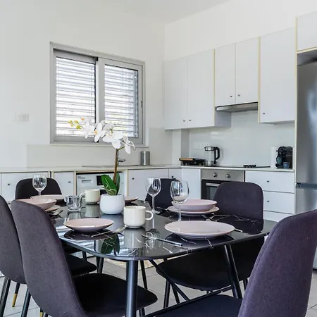 2br Lux Apt. *